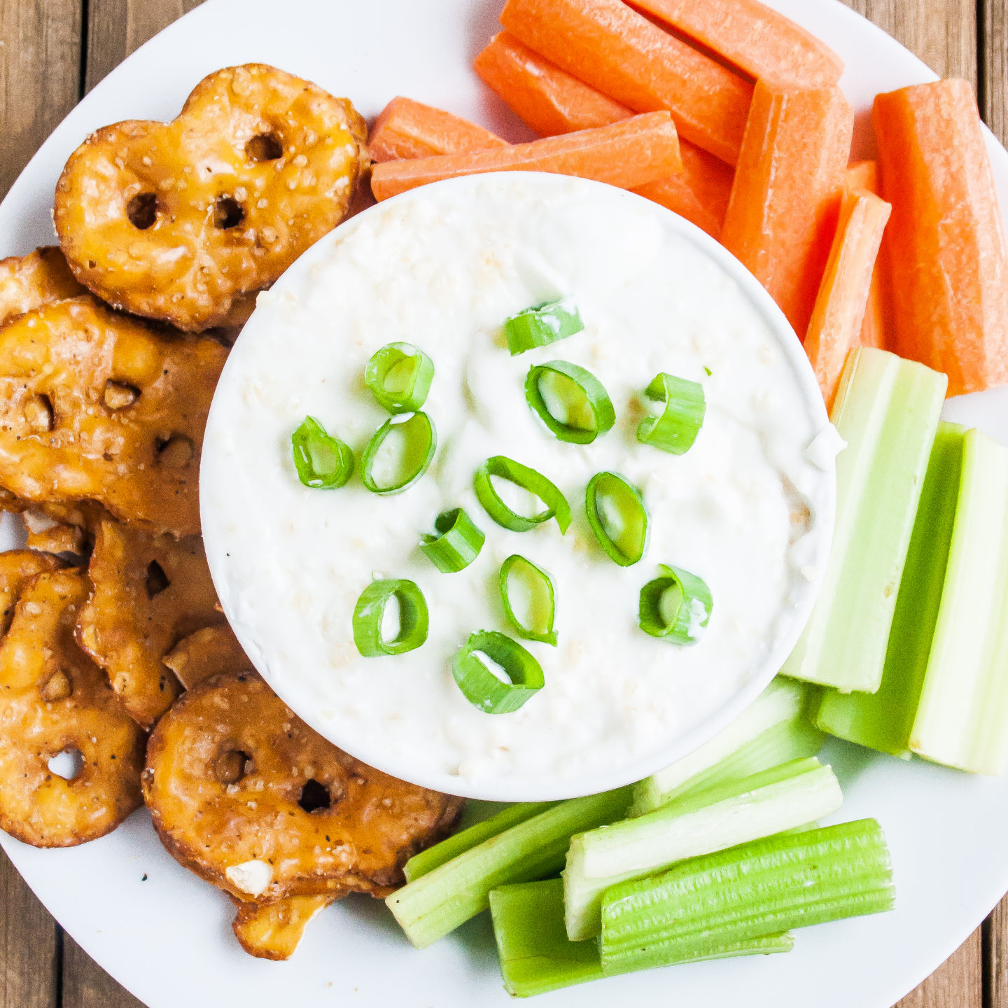 Healthy Sour Cream and Onion Dip
